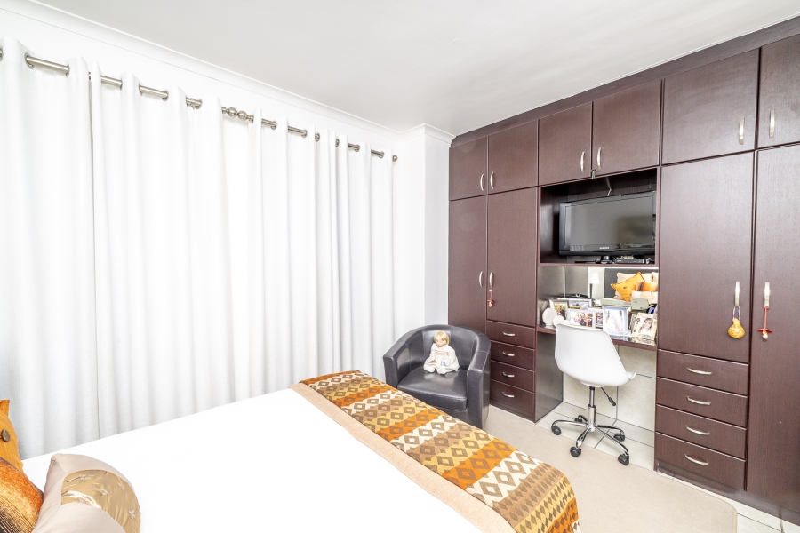 7 Bedroom Property for Sale in Eversdal Western Cape